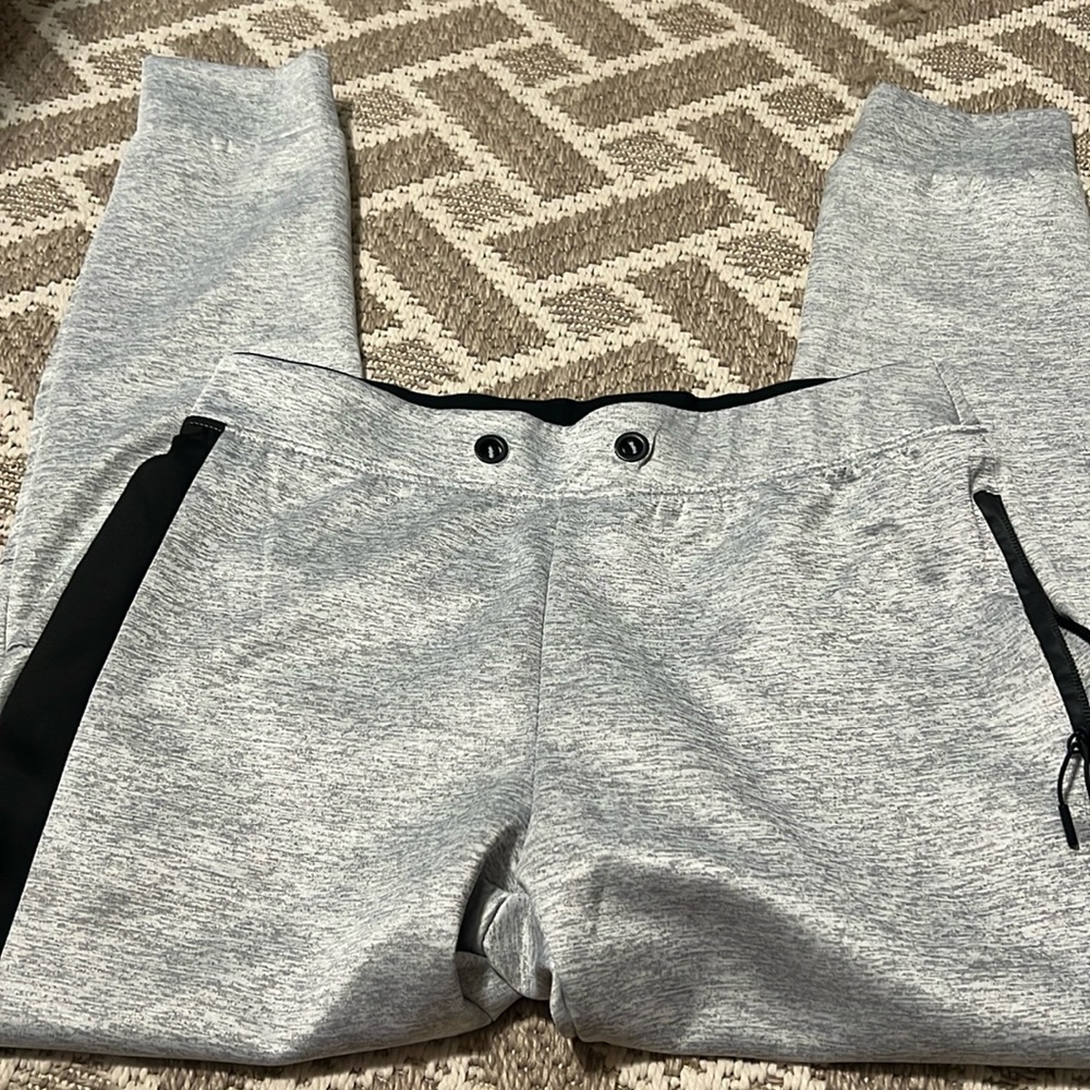 Aeropostale men’s Small Gray and Black joggers